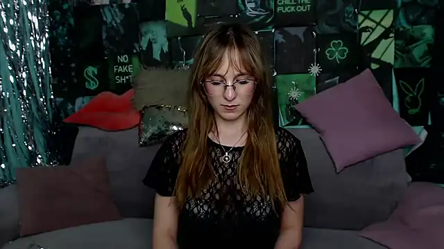 AlishaKellyi online show from 04.04.26