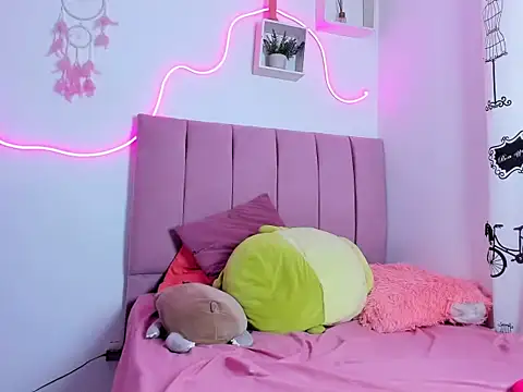 Snapshot of Viko_vegas chatting on 11.20.25 Viko vegas online show from 11.20.25