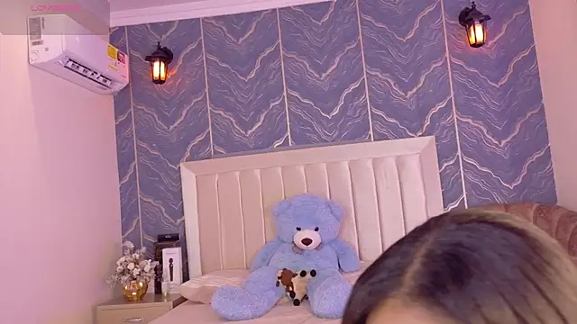 iam nicolle online show from 11.28.25