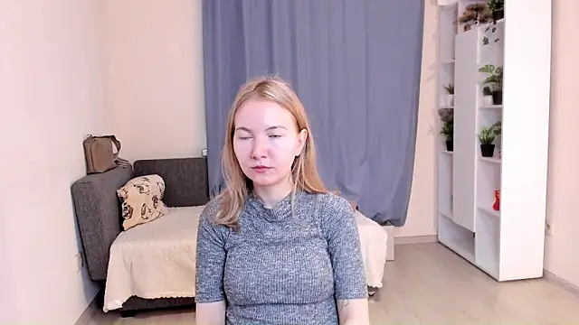 Snapshot of CathyHeximer chatting on 11.09.25 CathyHeximer online show from 11.09.25