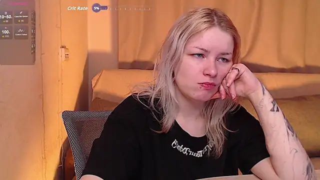 Snapshot of CherryNight6 chatting on 11.28.25 CherryNight6 online show from 11.28.25