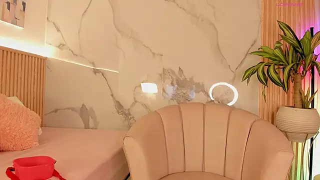 Snapshot of Fyre_divine chatting on 12.17.25 Fyre divine online show from 12.17.25