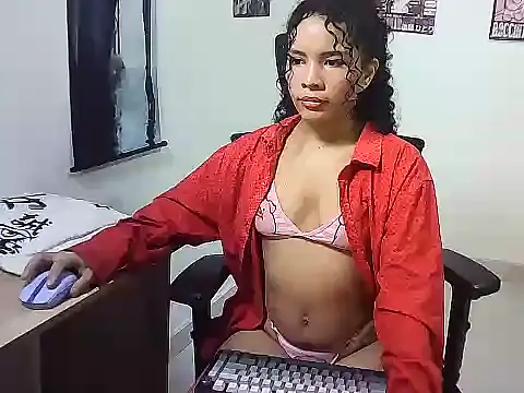 Snapshot of Gigi_Scott_ chatting on 12.04.25 Gigi Scott online show from 12.04.25