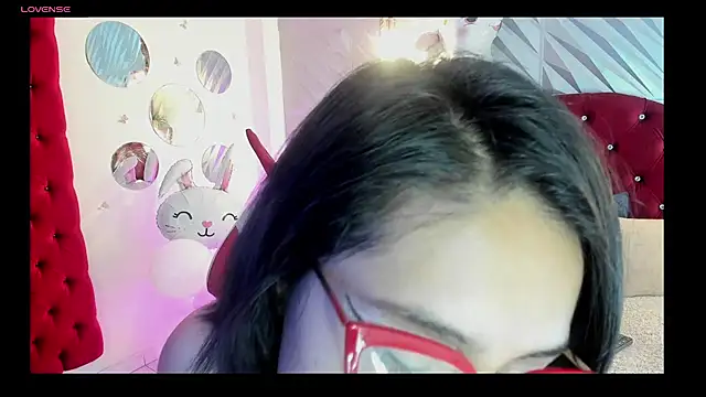 Roxanne Han online show from 03.30.26