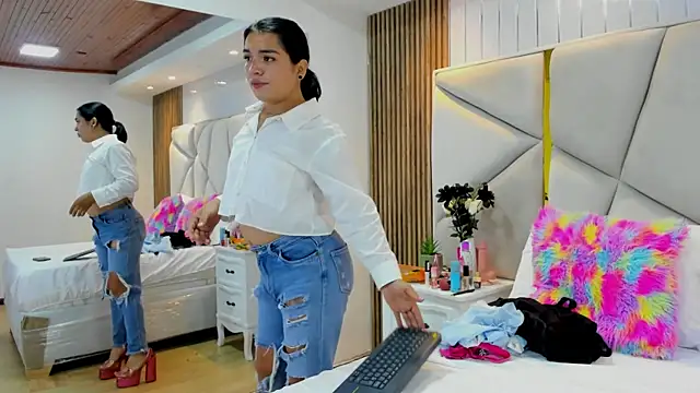 SweetKata  online show from 12.03.25