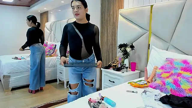 SweetKata  online show from 12.05.25