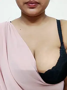 Snapshot of PORI-MONI2025 chatting on 11.17.25 PORI-MONI2025 online show from 11.17.25