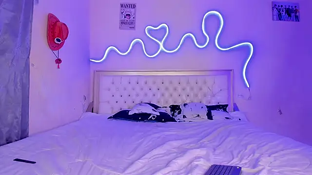 briana hot03 online show from 11.06.25