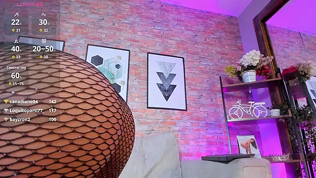 Snapshot of sophie_duval chatting on 11.17.25 sophie duval online show from 11.17.25