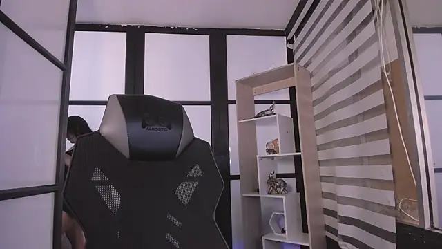 ZairaJames online show from 11.11.25