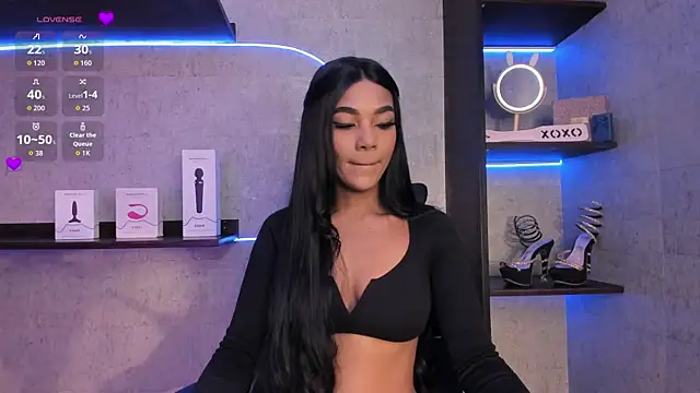 Snapshot of savanaah_ chatting on 10.29.25 savanaah  online show from 10.29.25