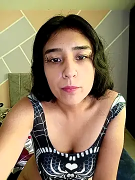 Snapshot of Nahomievans233 chatting on 10.24.25 Nahomievans233 online show from 10.24.25