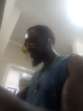 Snapshot of Blck420 chatting on 10.29.25 Blck420 online show from 10.29.25