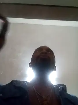 Snapshot of Blck420 chatting on 11.23.25 Blck420 online show from 11.23.25