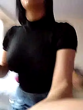 Snapshot of Nuvi_jonhs chatting on 11.04.25 Nuvi jonhs online show from 11.04.25