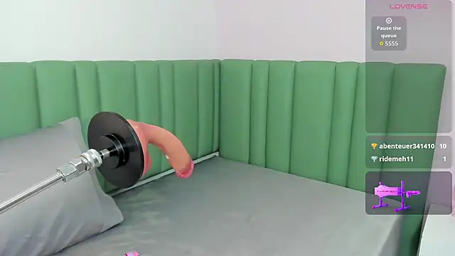 Snapshot of eimy_mason chatting on 11.29.25 eimy mason online show from 11.29.25