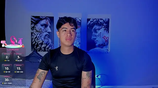 Snapshot of PabloCast_ chatting on 10.31.25 PabloCast online show from 10.31.25