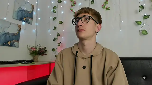 Snapshot of Erick_Taylor3 chatting on 11.13.25 Erick Taylor3 online show from 11.13.25