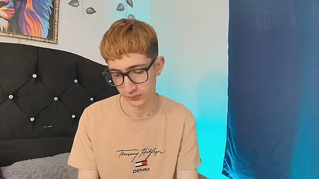 Snapshot of Erick_Taylor3 chatting on 12.05.25 Erick Taylor3 online show from 12.05.25