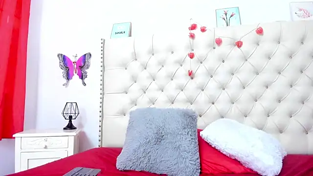 Snapshot of celena_wonder chatting on 11.20.25 celena wonder online show from 11.20.25