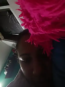 Snapshot of marimar_24 chatting on 11.10.25 marimar 24 online show from 11.10.25