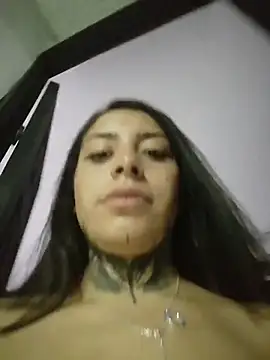 Mariam schubertt online show from 12.02.25