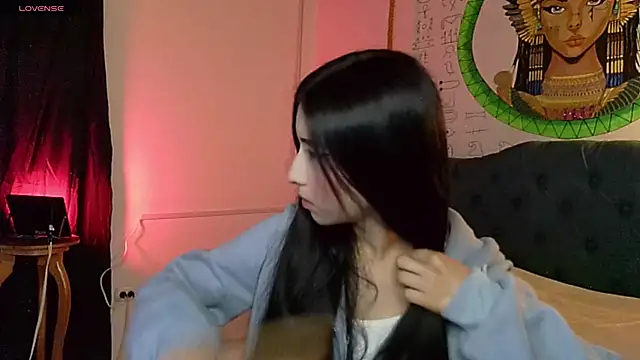 Snapshot of melissa__dolce chatting on 04.18.26 melissa dolce online show from 04.18.26
