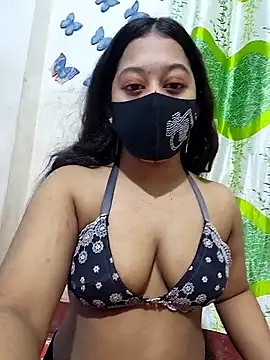 Snapshot of Raisa09 chatting on 10.27.25 Raisa09 online show from 10.27.25