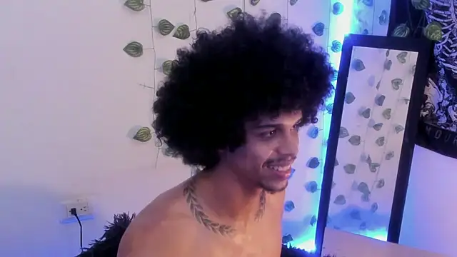 aaron play online show from 11.11.25