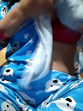 Snapshot of Pyaar_Ki_Pooja chatting on 11.05.25 Pyaar Ki Pooja online show from 11.05.25