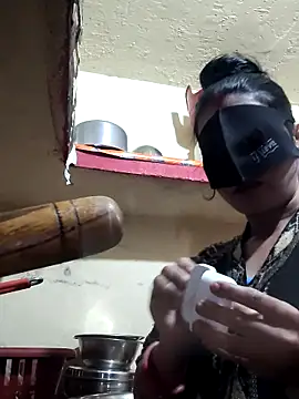 Snapshot of Pyaar_Ki_Pooja chatting on 11.27.25 Pyaar Ki Pooja online show from 11.27.25