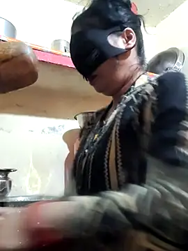 Snapshot of Pyaar_Ki_Pooja chatting on 11.28.25 Pyaar Ki Pooja online show from 11.28.25