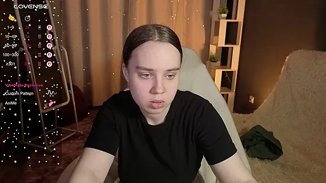 LunaDreeam online show from 11.05.25