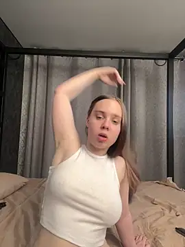 LunaDreeam online show from 11.14.25