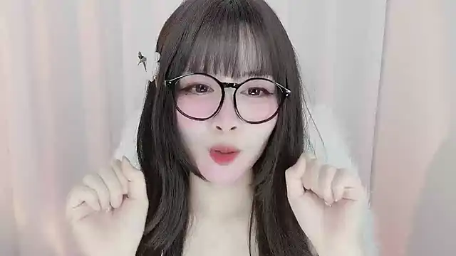 Snapshot of -zhuzhu-999- chatting on 06.14.26 -zhuzhu-999- online show from 06.14.26