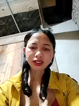 Snapshot of TRIEUTRIEU20 chatting on 11.11.25 TRIEUTRIEU20 online show from 11.11.25