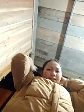 Snapshot of TRIEUTRIEU20 chatting on 11.23.25 TRIEUTRIEU20 online show from 11.23.25