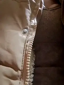 Snapshot of TRIEUTRIEU20 chatting on 11.28.25 TRIEUTRIEU20 online show from 11.28.25