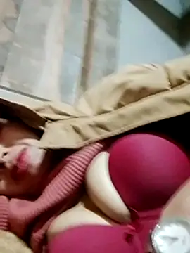 Snapshot of TRIEUTRIEU20 chatting on 12.04.25 TRIEUTRIEU20 online show from 12.04.25