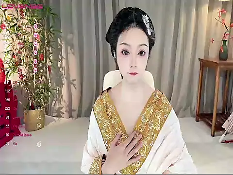 Snapshot of LuckyGirl_GeGe chatting on 10.27.25 LuckyGirl GeGe online show from 10.27.25