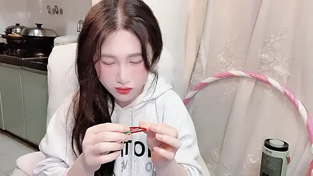 anna-888- online show from 12.13.25