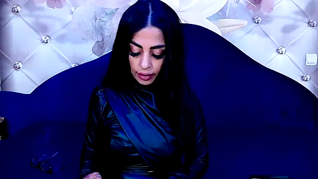 Snapshot of NoirKaylah chatting on 11.06.25 NoirKaylah online show from 11.06.25