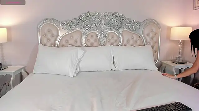 AmyColman  online show from 02.19.26