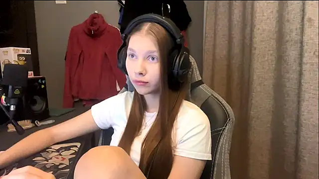 Snapshot of Softixq chatting on 11.03.25 Softixq online show from 11.03.25