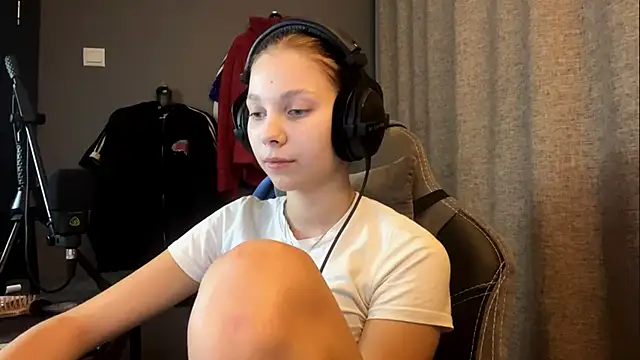 Snapshot of Softixq chatting on 11.05.25 Softixq online show from 11.05.25