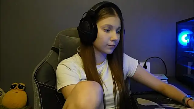 Snapshot of Softixq chatting on 12.02.25 Softixq online show from 12.02.25