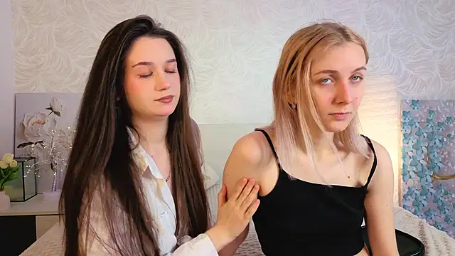 Snapshot of betweenUse chatting on 12.05.25 betweenUse online show from 12.05.25