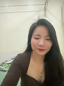 Bee Yellow00 online show from 04.06.26