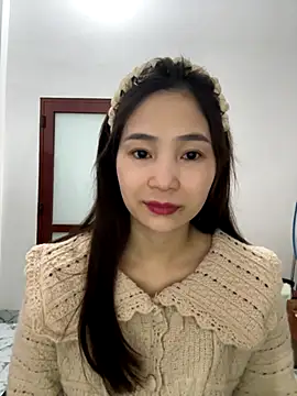 Snapshot of Pig_pig11 chatting on 12.15.25 Pig pig11 online show from 12.15.25