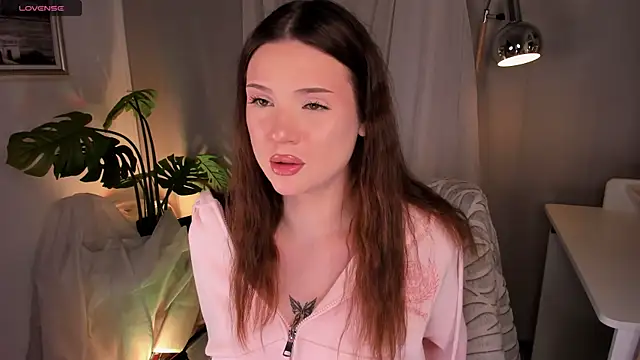 Snapshot of AustinClowerd chatting on 12.18.25 AustinClowerd online show from 12.18.25